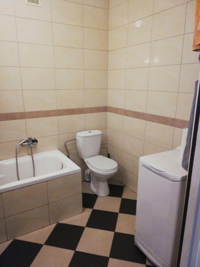Pokoje Przy Rondzie Częstochowa Exterior foto